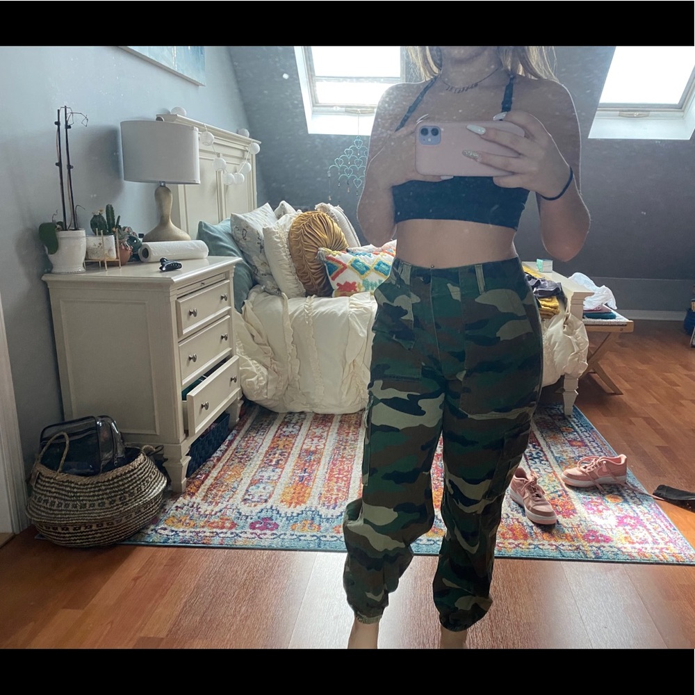 Forever 21 Cargo pants